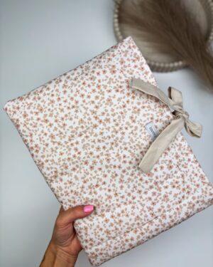 Beżowe etui na tablet