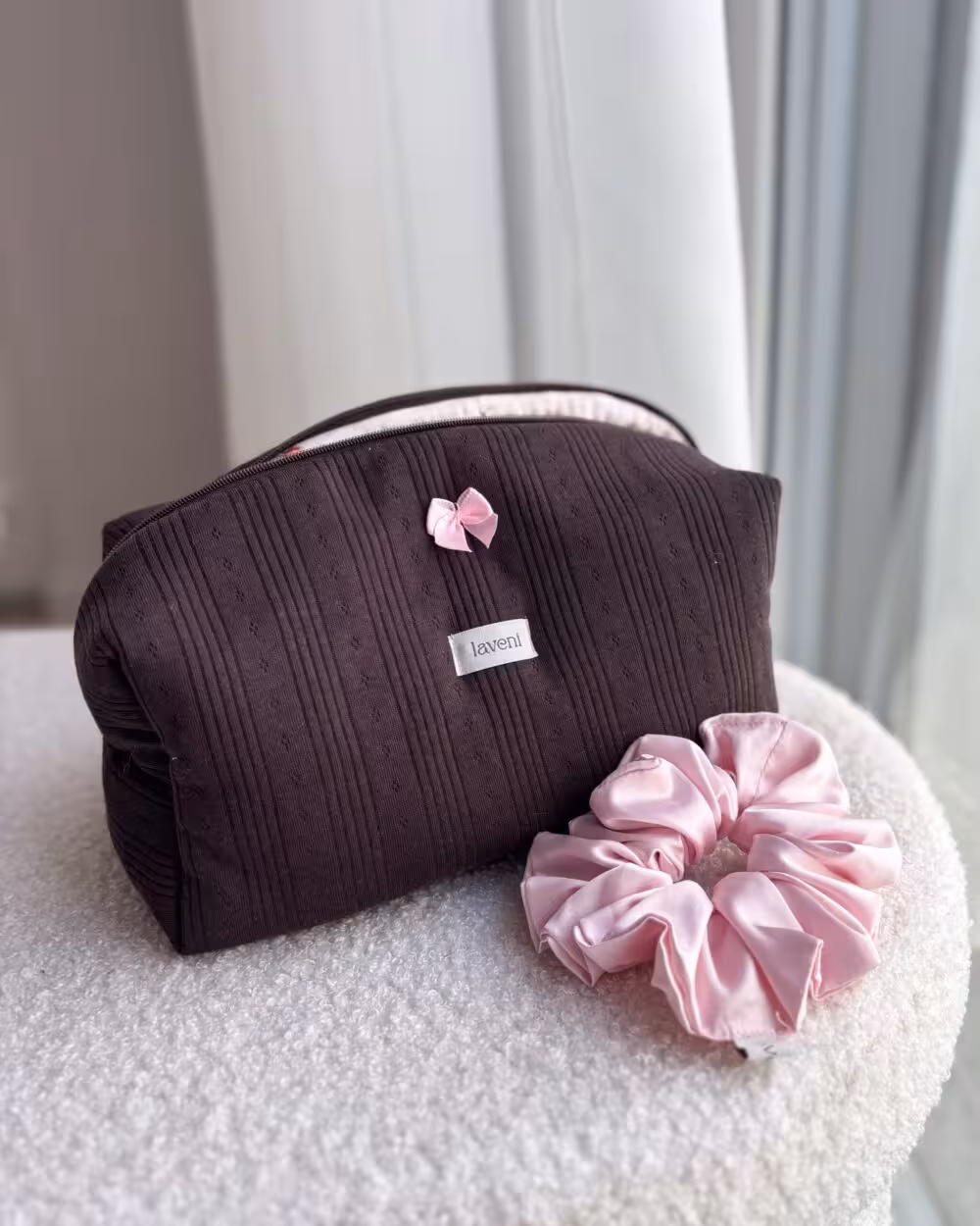 Zestaw Pointelle Kosmetyczka & Scrunchie Espresso 1 zestaw kosmetyczka bawełniana