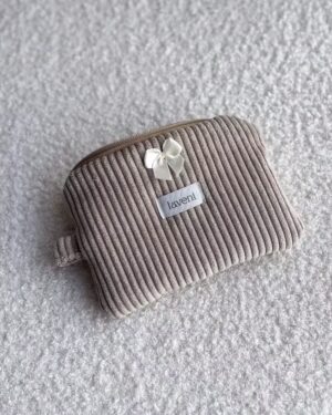 Mały portfelik sztruksowy