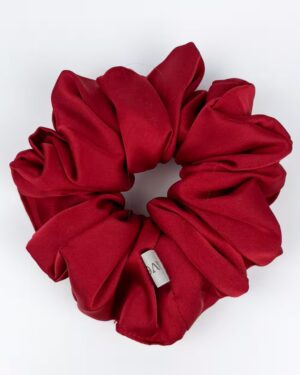 satynowa scrunchie czerwona