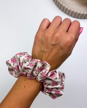 scrunchie w róże