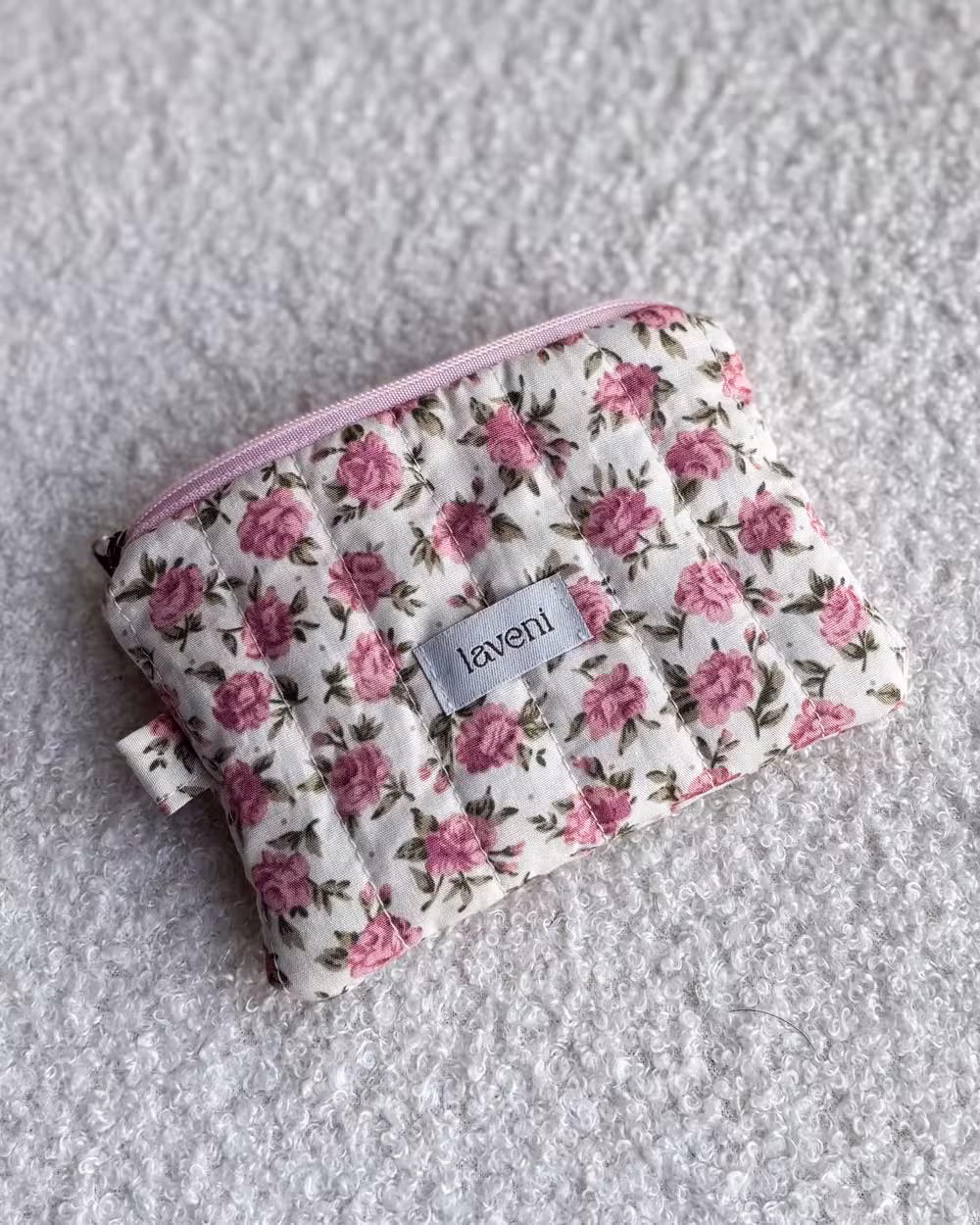 Zestaw Kosmetyczka & Portfelik & Scrunchie Romantic Rose 4 Zestaw Kosmetyczka & Portfelik & Scrunchie Romantic Rose - obrazek 4