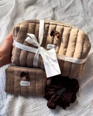 zestaw kosmetyczka i portfelik