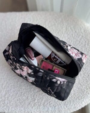 wnętrze kosmetyczki pikowanej damskiej