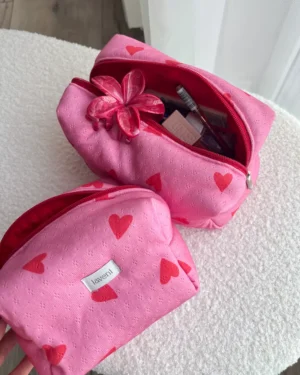 mała i duża kosmetyczka