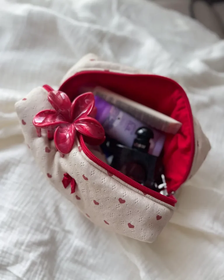 Kosmetyczka handmade – stylowy organizer, który odmieni Twoje codzienne rytuały