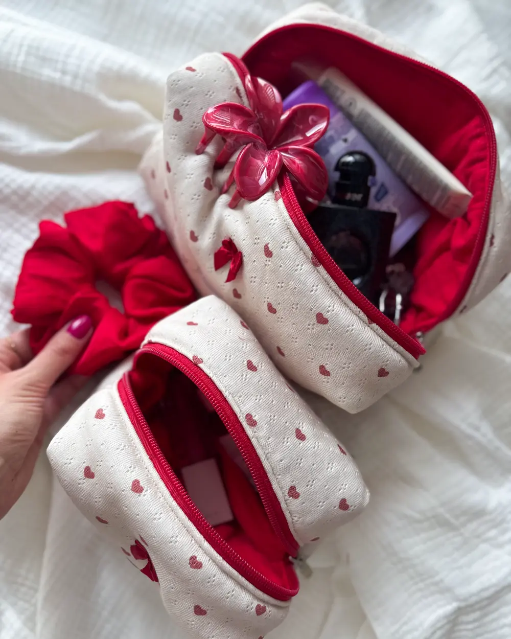 Kosmetyczka Pointelle Vintage Hearts 2 Kosmetyczka Pointelle Vintage Hearts - obrazek 2