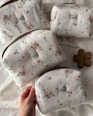 damskie kosmetyczki podróżne