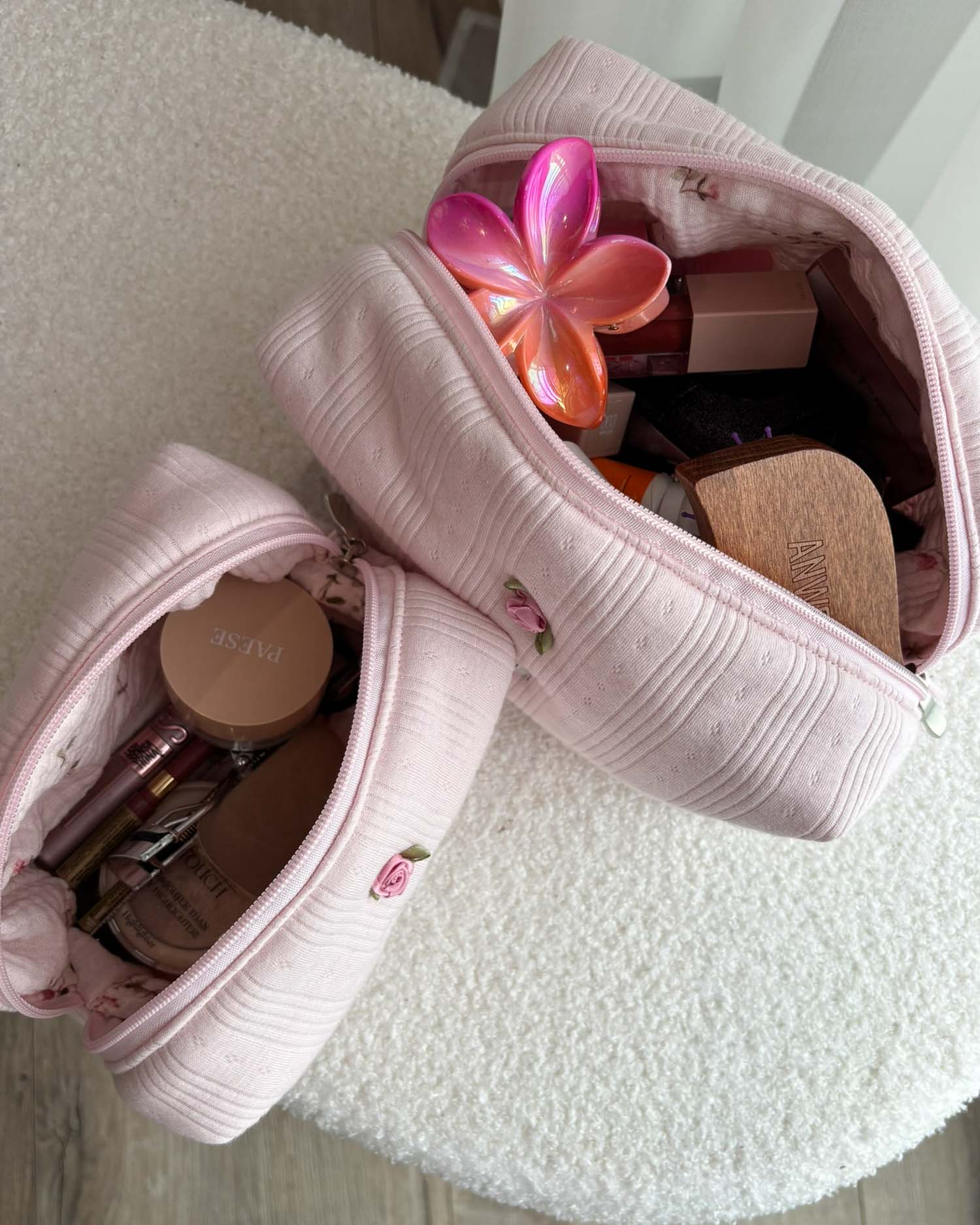 Zestaw Kosmetyczek Pointelle Marshmallow 4 wnętrze kosmetyczek pudrowych