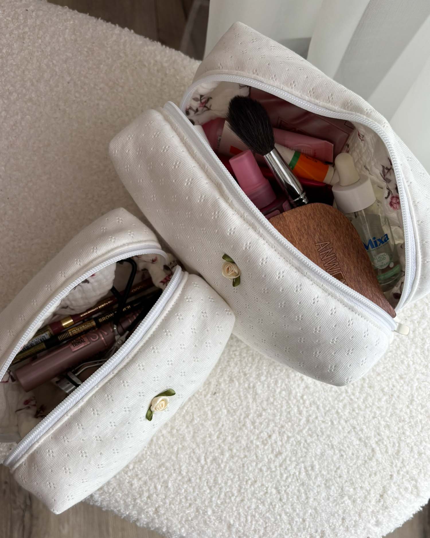 Zestaw Kosmetyczek Pointelle Cloudy Cream 4 Zestaw Kosmetyczek Pointelle Cloudy Cream - obrazek 4