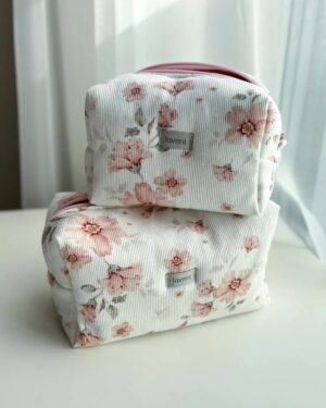 zestaw kosmetyczek damskich