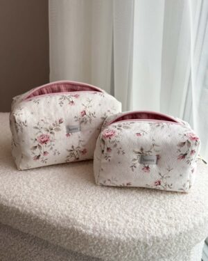 kosmetyczka w kwiaty