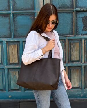 ciemnobrązowa torebka shopper