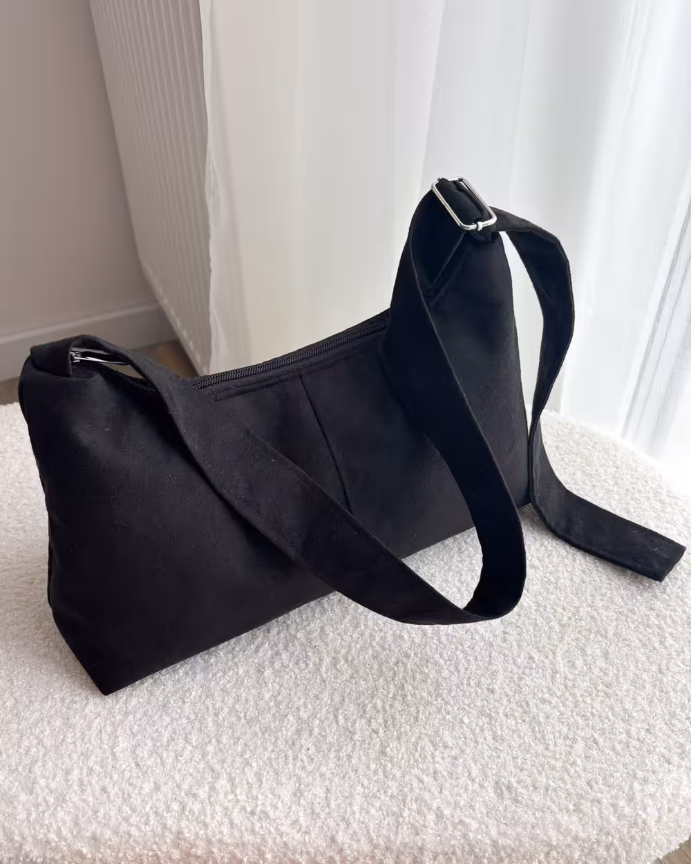 Torebka Slouchy MIA Suede Black 2 Torebka Slouchy MIA Suede Black - obrazek 2